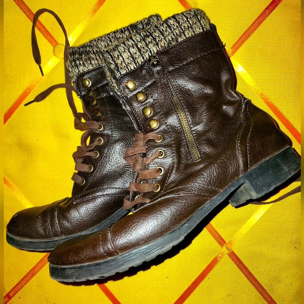 Women's size 8.5 boots